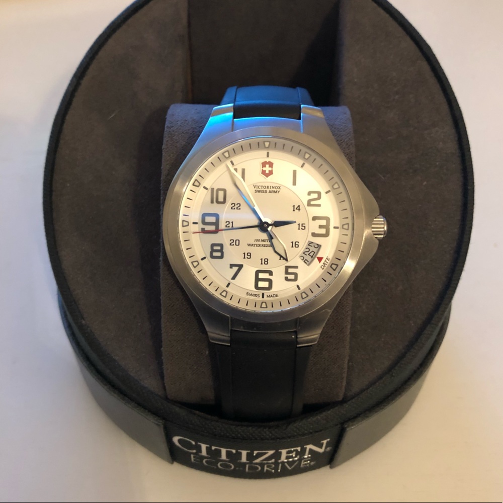 Men’s Victorinox Swiss Army Watch
